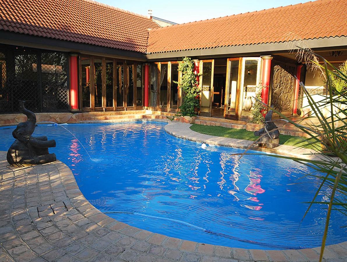 Midrand Conference Centre Hotel Екстериор снимка