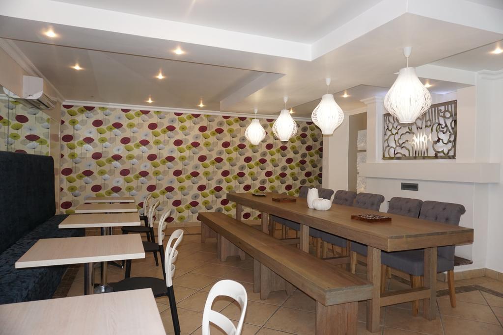 Midrand Conference Centre Hotel Екстериор снимка
